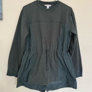 Athleta women’s green sweater size M